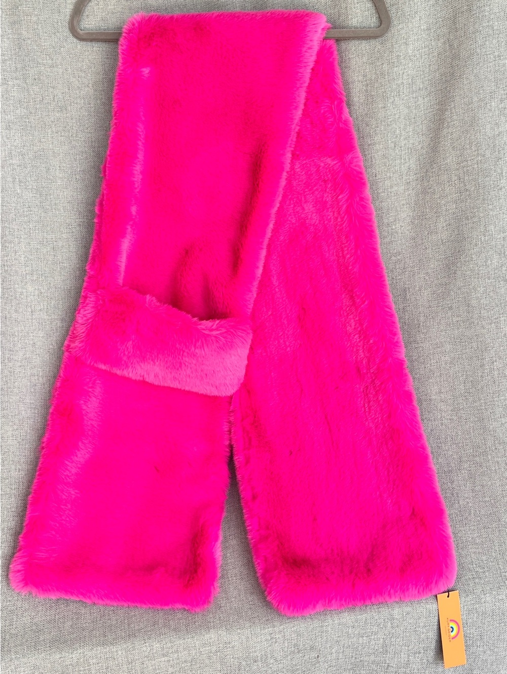Kurt Geiger Poppy Pull Through faux fur scarf pink - Picture 12 of 12
